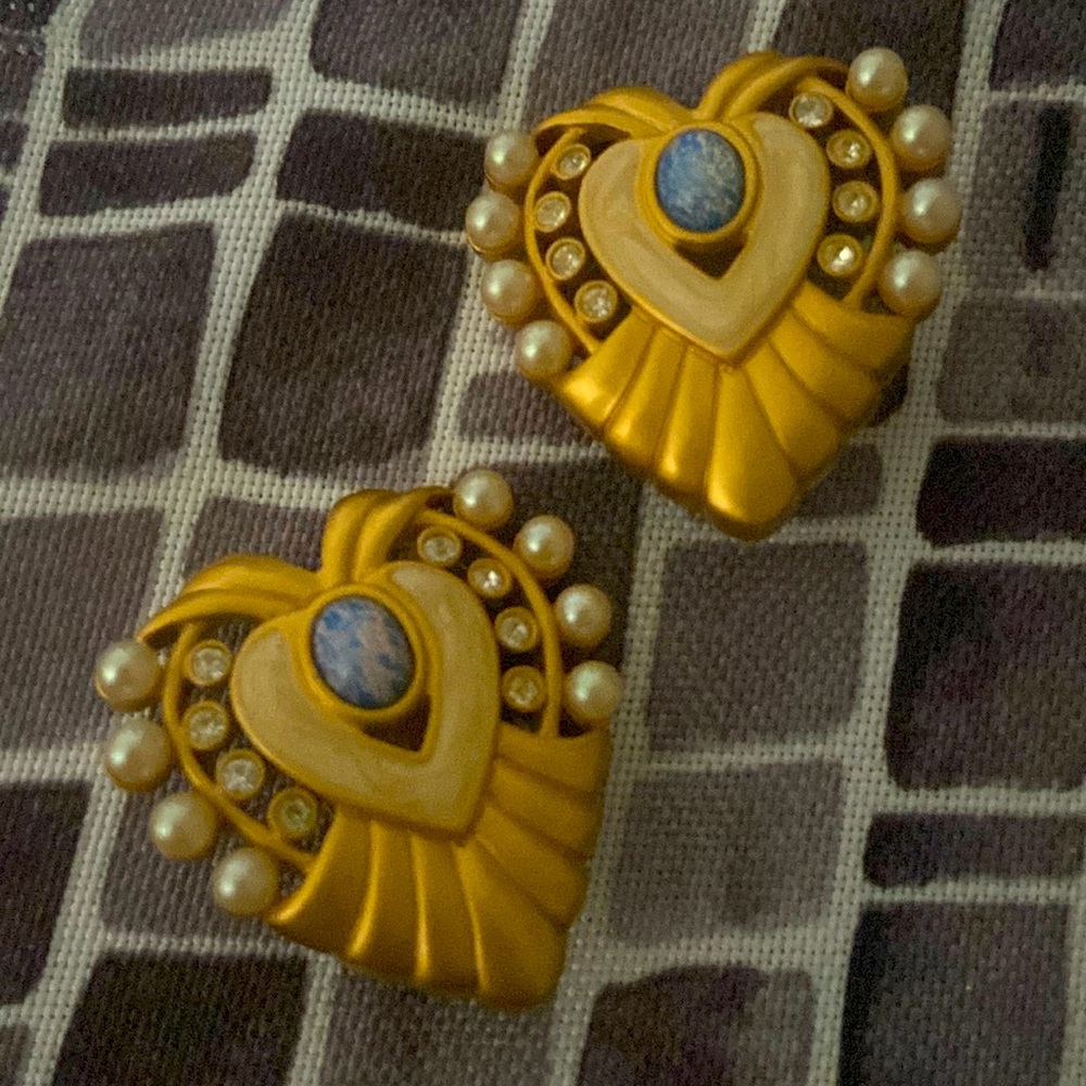 Beautiful Clip earrings from Avon